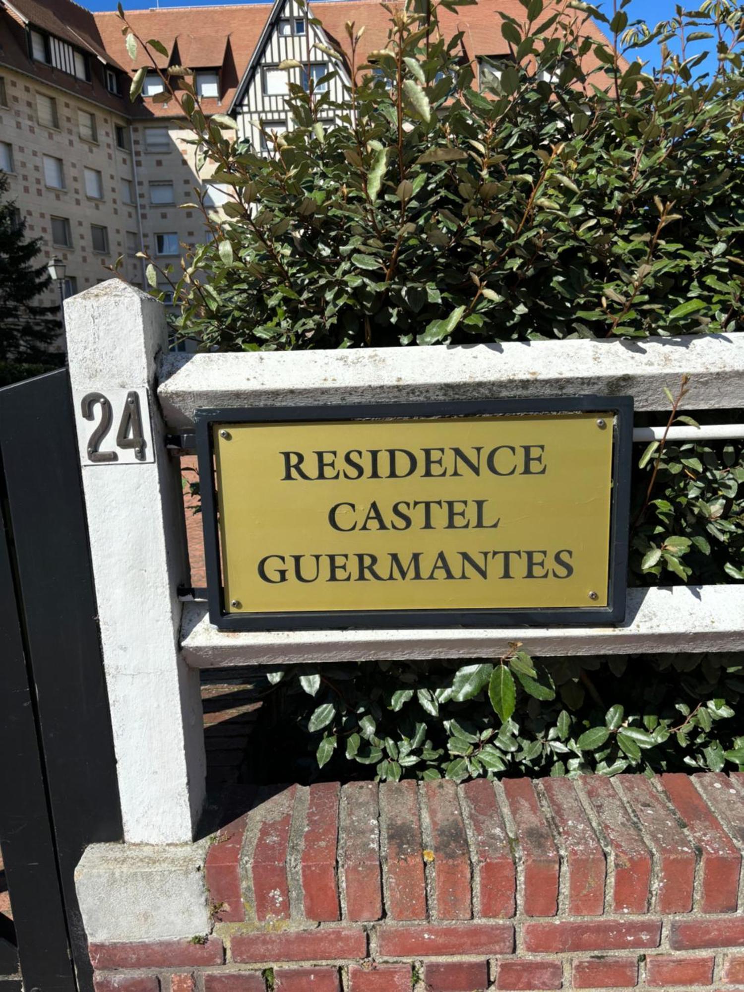 Studio En Rez De Jardin Deauville Centre Et Plage Luaran gambar